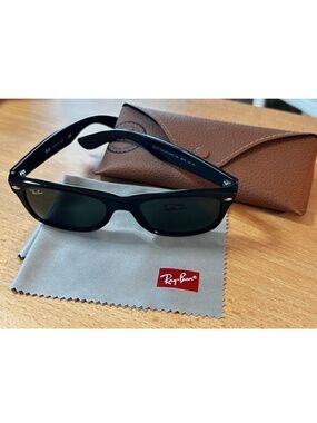 Ray-Ban Wayfarer RB2132 Black Sunglasses | Excellent | Case + Cloth